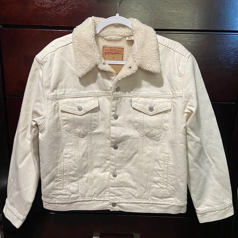 NWT LEVI’S EX-BOYFRIEND SHERPA TRUCKER JACKET - Picture 3 of 7